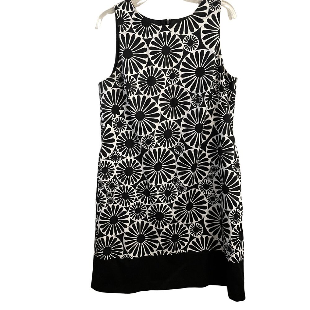 Maggy London Black and White Floral Sleeveless sheath Dress